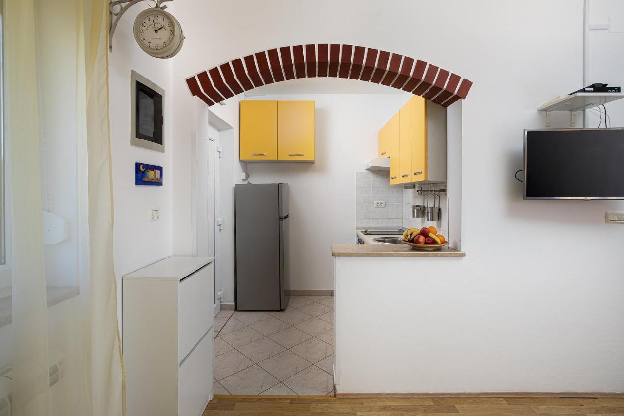 Pula Istria Apartments Eksteriør bilde