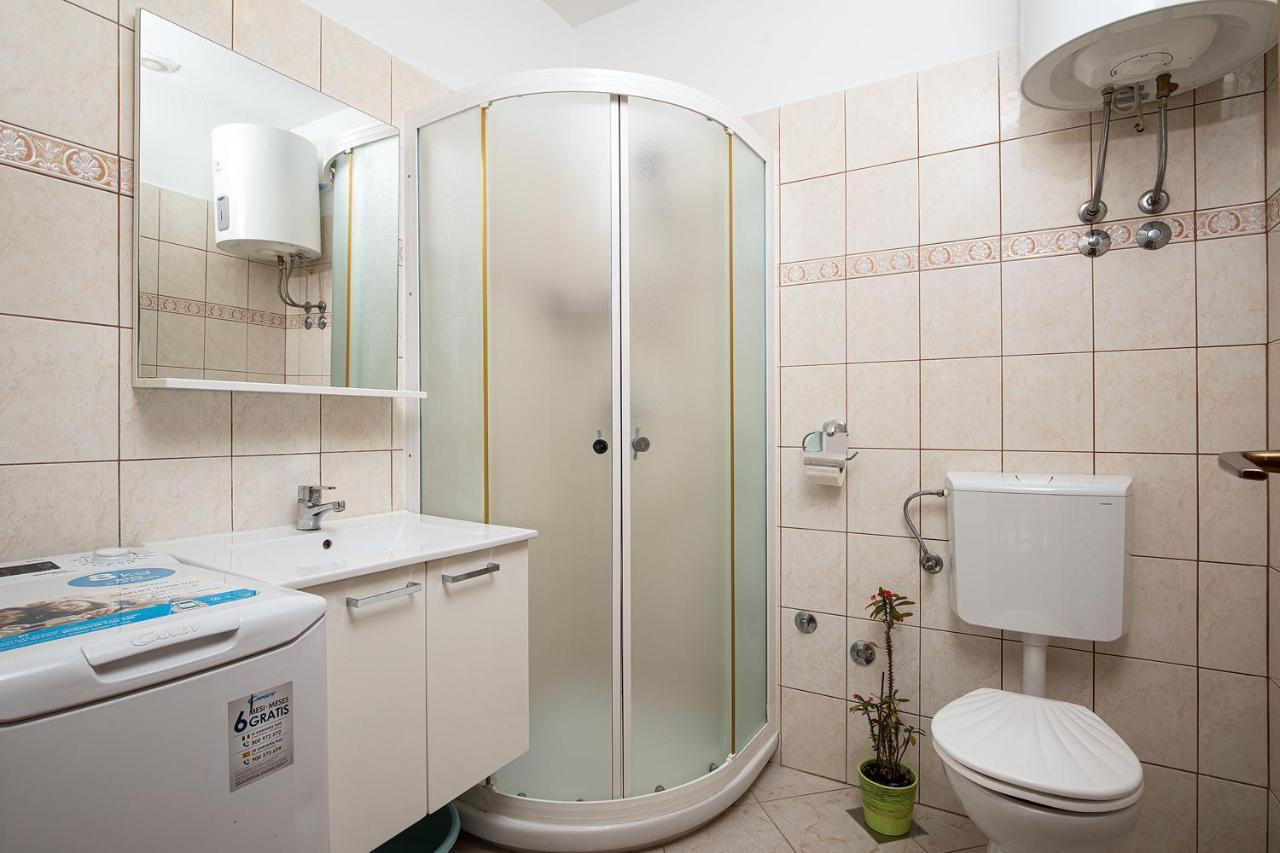 Pula Istria Apartments Eksteriør bilde